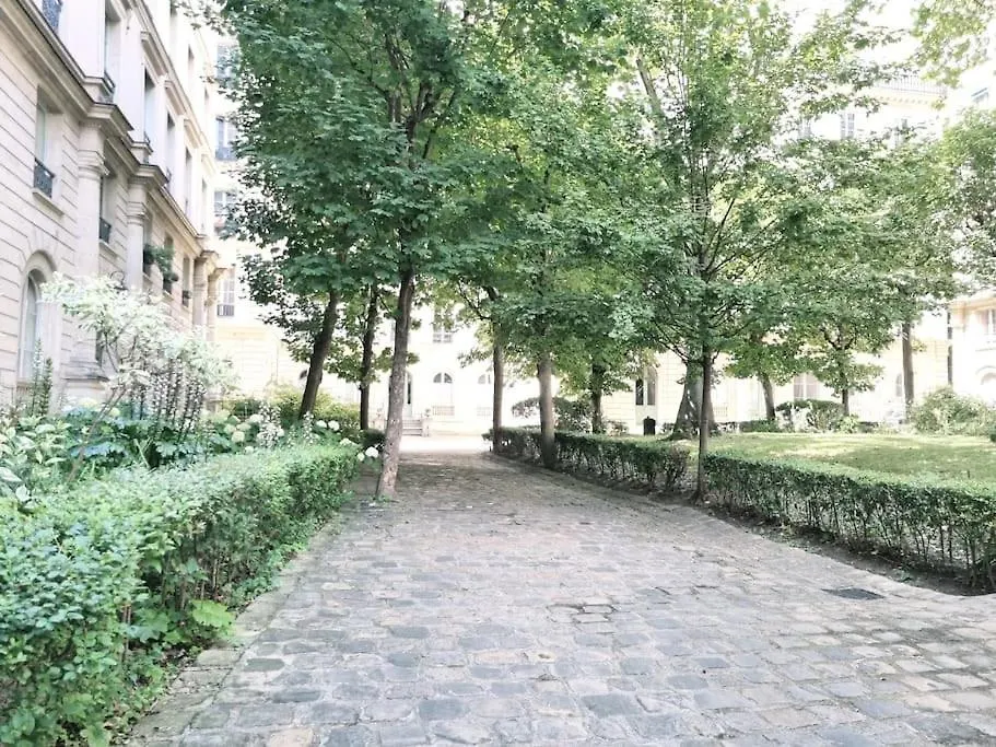Montmartre 6 Personnes